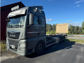 Konteinerveduk/ Tõstukiga veoauto MAN TGX 26.500