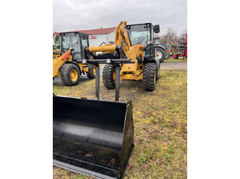 Rataslaadur CATERPILLAR 908H