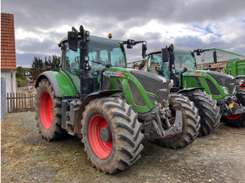 Traktor FENDT 718 Vario