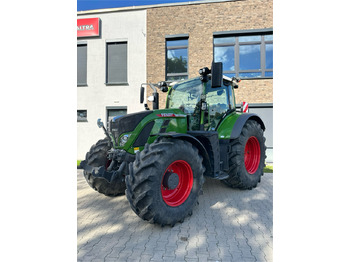 Traktor FENDT 724 Vario
