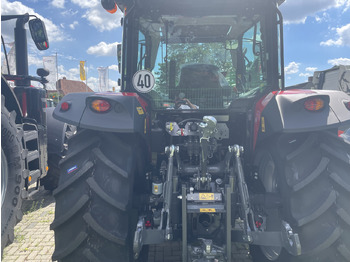 Traktor Massey Ferguson 5711M Dyna-4 4WD Cab: pilt 2