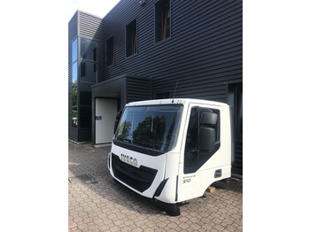 Kabiin ja interjöör - Veoauto Iveco TRAKKER - HI-STREET Euro 6: pilt 2