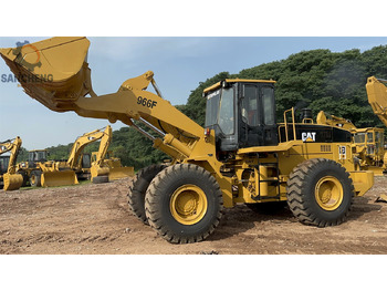 Rataslaadur CATERPILLAR 966F: pilt 2