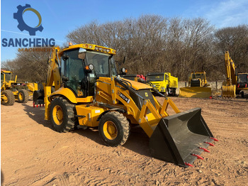 Ekskavaator-laadur JCB 3CX