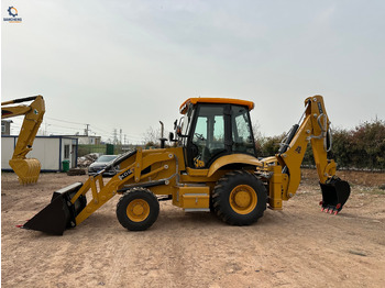 Ekskavaator-laadur JCB 3CX