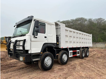 Kallurauto SINOTRUK HOWO