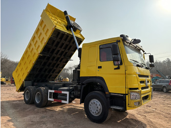 Kallurauto SINOTRUK HOWO