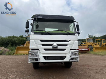 Sadulveok SINOTRUK Howo tractor unit 420hp: pilt 4