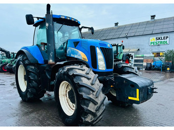 Traktor NEW HOLLAND T8000