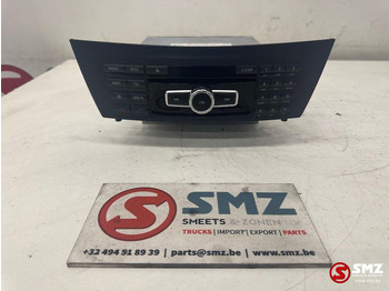 Elektrisüsteem - Auto Mercedes-Benz Occ Radio Mercedes W204: pilt 3