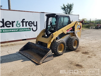 Kompaktlaadur CATERPILLAR