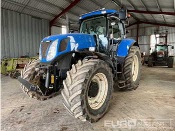 Traktor NEW HOLLAND T7000