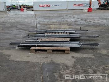 Ehitusseade Unused Pallet of Estate Fencing (3 of): pilt 2