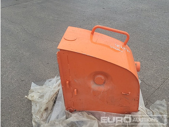 Varuosa Fuel Tank to suit Excavator: pilt 2