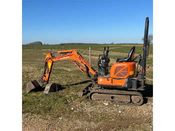 Miniekskavaator Hitachi ZX10U-2: pilt 4