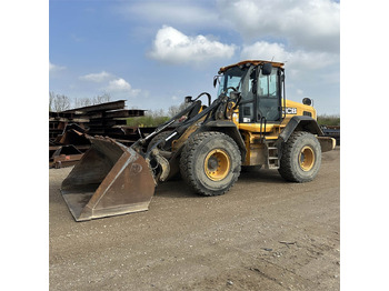 Rataslaadur JCB 437