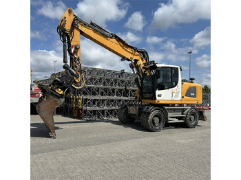 Ratastel ekskavaator LIEBHERR A 918