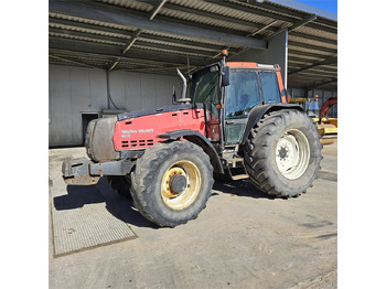 Traktor VALTRA 8450