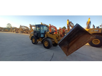 Rataslaadur CAT 906: pilt 2