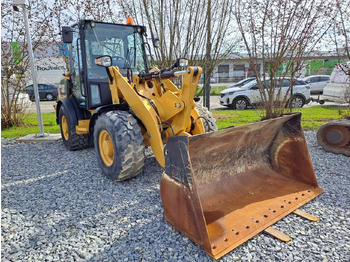 Rataslaadur CATERPILLAR 906M