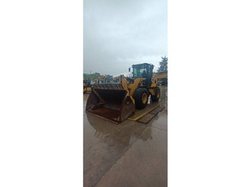 Rataslaadur CATERPILLAR 930M
