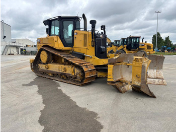 Buldooser CATERPILLAR D6