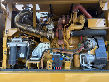 Ratastel ekskavaator CAT MH3024: pilt 5