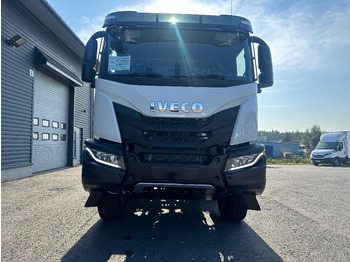 Uus Kabiinišassiiga veoauto Iveco T-Way 410T510 8x4: pilt 2