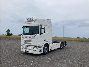 Kabiinišassiiga veoauto SCANIA R 650