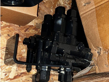 Uus Raam/ Konstruktsioon - Põllutööseade CNH Hydraulic drive - CNH - MG18: pilt 5