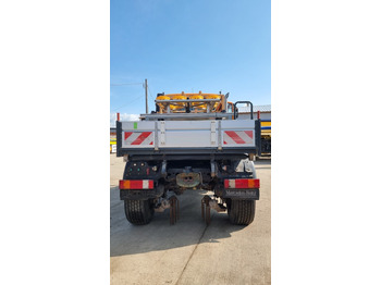 Munitsipaaltraktor MERCEDES-BENZ Unimog U400: pilt 3