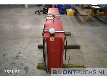 Hüdrauliline paak Onbekend HYDRAULIEKTANK | L 30 x W 183 x H 77 cm * ca 400 L: pilt 3