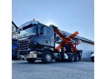Kabiinišassiiga veoauto SCANIA R 620