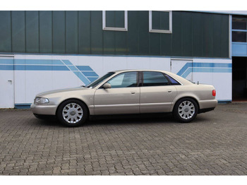 Sedaan AUDI