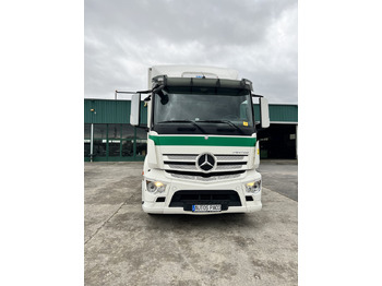 Kabiinišassiiga veoauto MERCEDES-BENZ