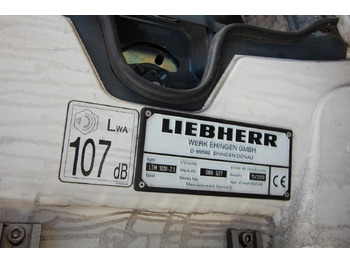 Liebherr Zubehör = LTM 1030-2.1 / diverse Teile und Komponenten liising Liebherr Zubehör = LTM 1030-2.1 / diverse Teile und Komponenten: pilt 1