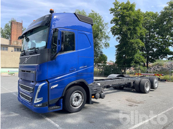 Kabiinišassiiga veoauto VOLVO FH 460