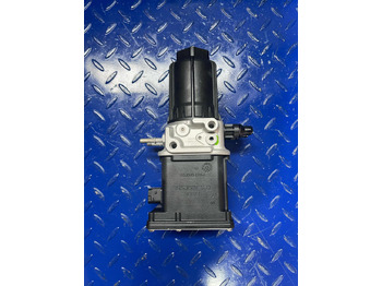 Väljalaskesüsteem - Veoauto Mercedes Benz Actros MP4 Adblue Pump Euro 6: pilt 3