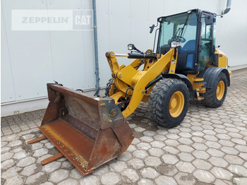 Rataslaadur CATERPILLAR 908M