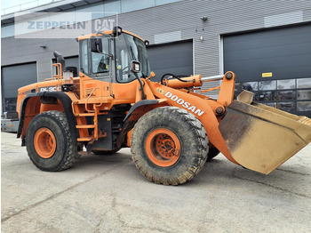 Rataslaadur DOOSAN DL300
