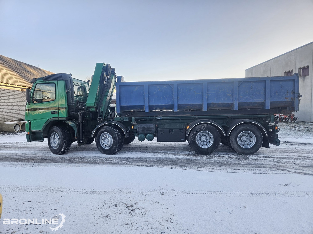 2002 Volvo FM12 8x4 Cable lift + Crane HMF - Veoauto - kaablisüsteem, Kraanaga veoauto: pilt 4 2002 Volvo FM12 8x4 Cable lift + Crane HMF - Veoauto - kaablisüsteem, Kraanaga veoauto: pilt 4