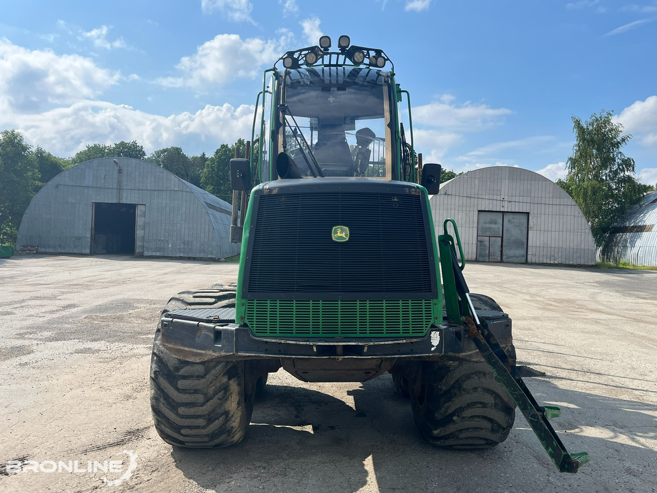 2010 John Deere 1110E Forwarder 8x8 - Forwarder: pilt 3 2010 John Deere 1110E Forwarder 8x8 - Forwarder: pilt 3