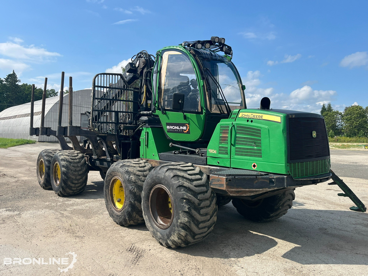 2010 John Deere 1110E Forwarder 8x8 - Forwarder: pilt 1 2010 John Deere 1110E Forwarder 8x8 - Forwarder: pilt 1
