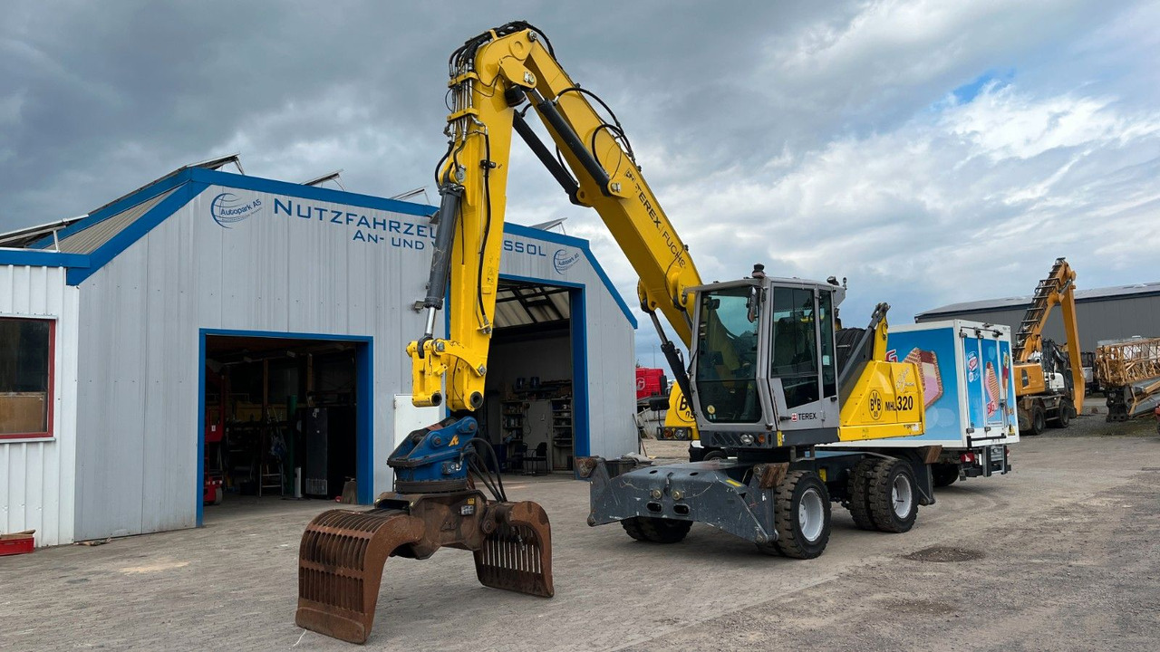 Fuchs TeRex MHL 320 D Umschlagbagger Greifer Pratzen - Jäätme-/ Tööstuslik käitleja: pilt 3 Fuchs TeRex MHL 320 D Umschlagbagger Greifer Pratzen - Jäätme-/ Tööstuslik käitleja: pilt 3