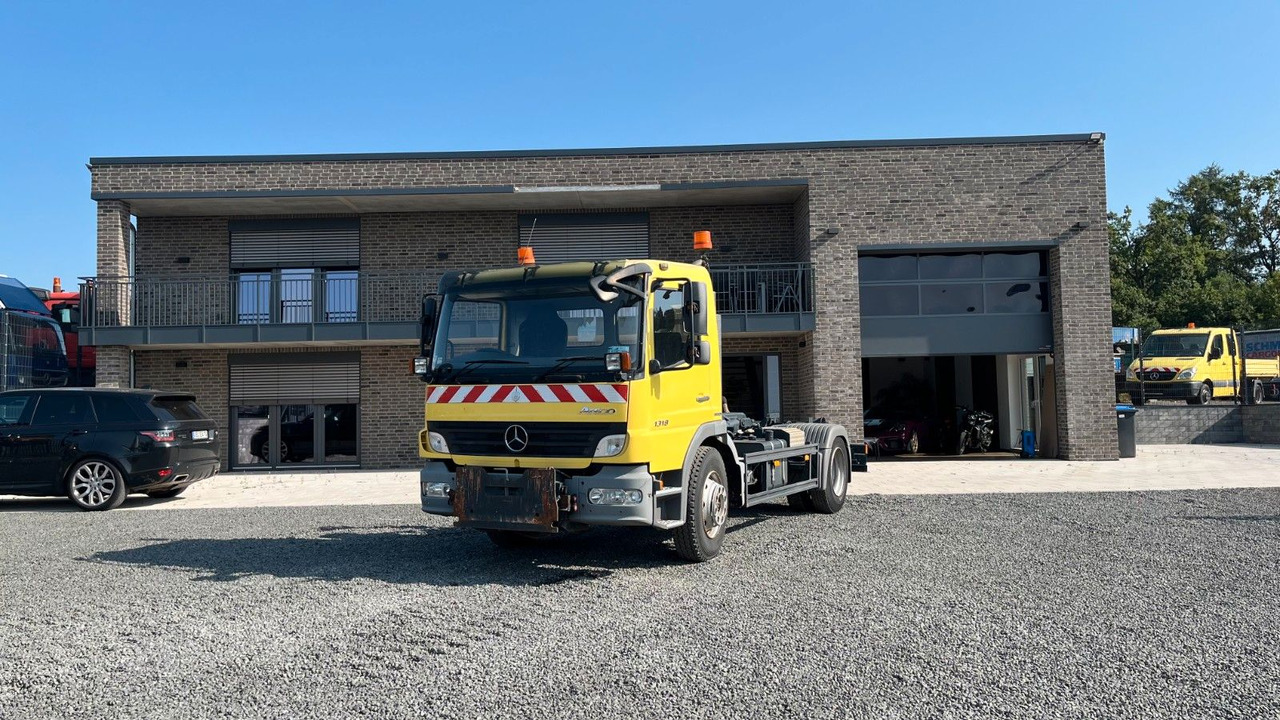 Mercedes-Benz 1318 1218 Abrollkipper Mercedes-Benz 1318 1218 Abrollkipper - Konkstõstukiga veoauto: pilt 1 Mercedes-Benz 1318 1218 Abrollkipper Mercedes-Benz 1318 1218 Abrollkipper - Konkstõstukiga veoauto: pilt 1