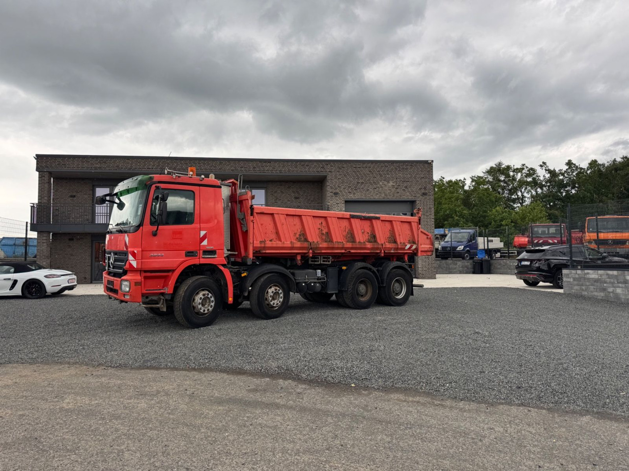 Mercedes-Benz Actros 3244 Dreiseitenkipper Meiller Bordm 8x4 - Kallurauto: pilt 1 Mercedes-Benz Actros 3244 Dreiseitenkipper Meiller Bordm 8x4 - Kallurauto: pilt 1