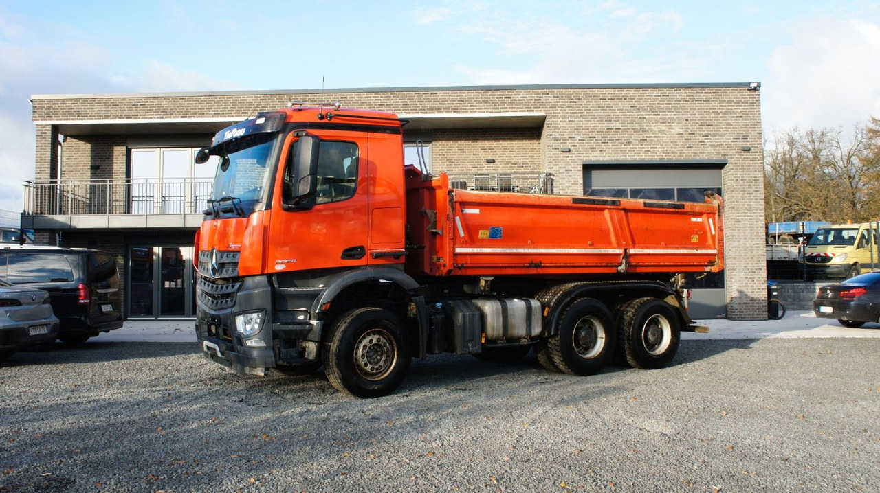 Mercedes-Benz Arocs 2653 Dreiseitenkipper Meiller Bordmatik - Kallurauto: pilt 1 Mercedes-Benz Arocs 2653 Dreiseitenkipper Meiller Bordmatik - Kallurauto: pilt 1