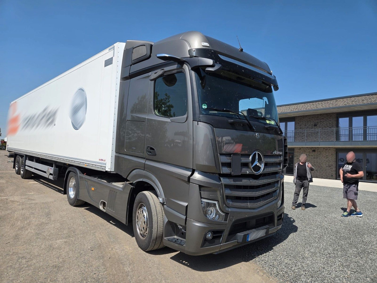 Mercedes-Benz Actros 5 L-Fahrerhaus 2-Achser SZM 1848 - Sadulveok: pilt 1 Mercedes-Benz Actros 5 L-Fahrerhaus 2-Achser SZM 1848 - Sadulveok: pilt 1