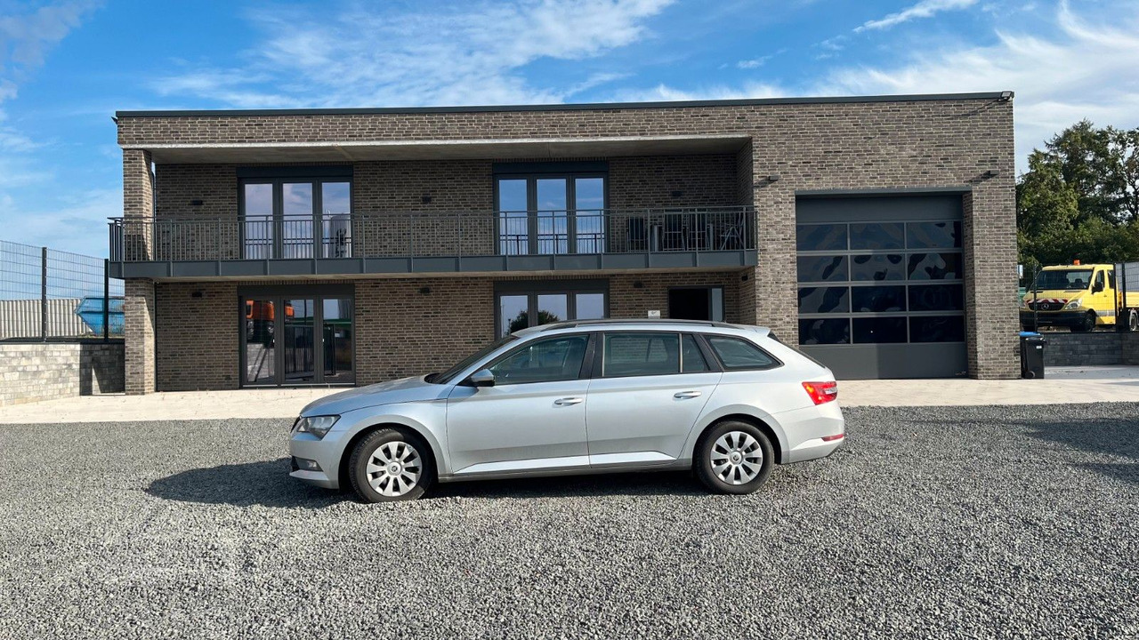 Skoda Superb Combi Active - Universaal: pilt 1 Skoda Superb Combi Active - Universaal: pilt 1