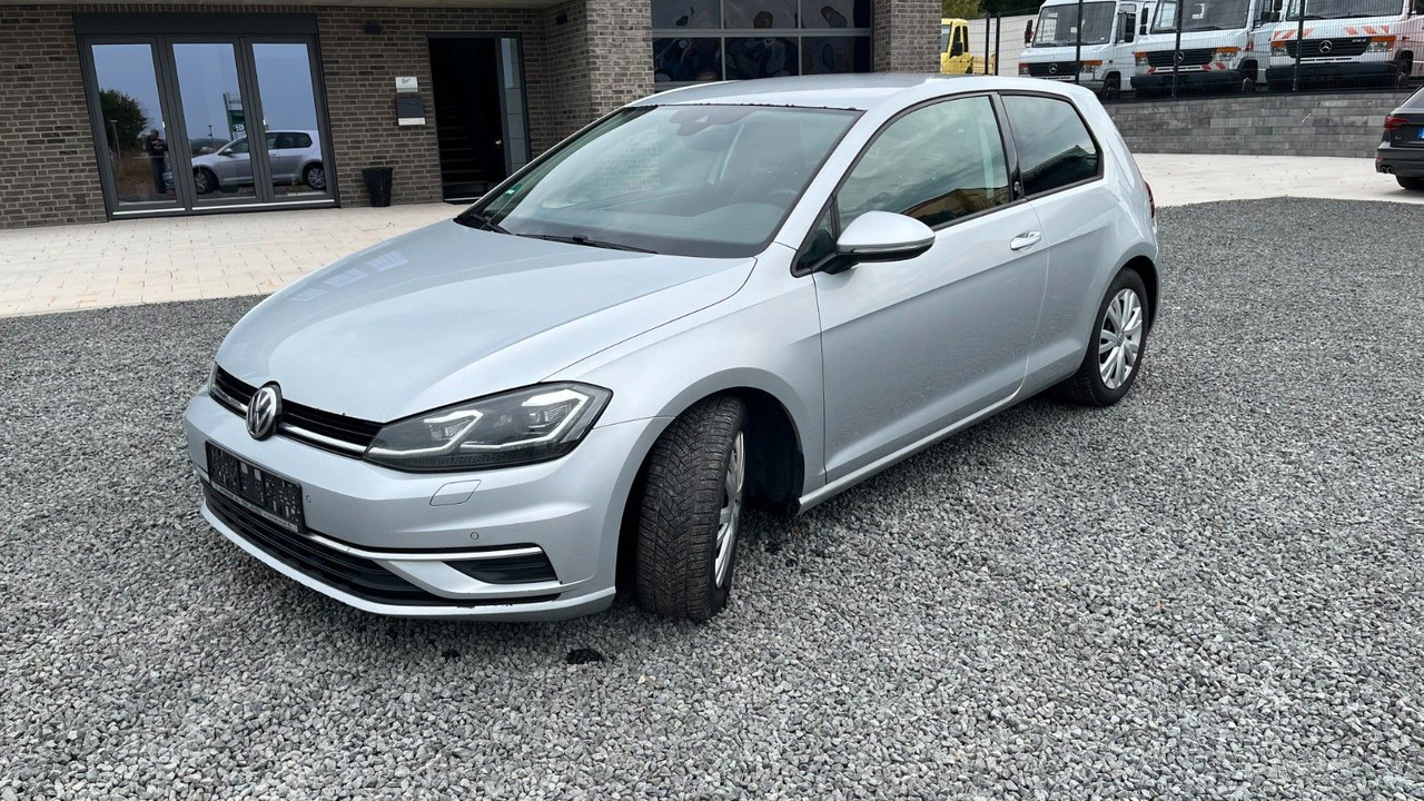 Volkswagen Golf VII Lim. Sound Start-Stopp - Auto: pilt 2 Volkswagen Golf VII Lim. Sound Start-Stopp - Auto: pilt 2